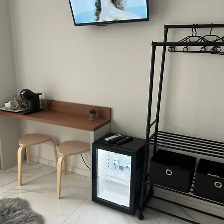 The Mirror Veliko Tŭrnovo