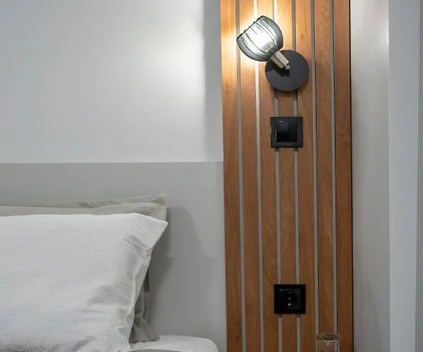 The Mirror Apartment