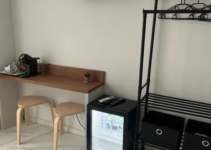 The Mirror Veliko Tarnovo